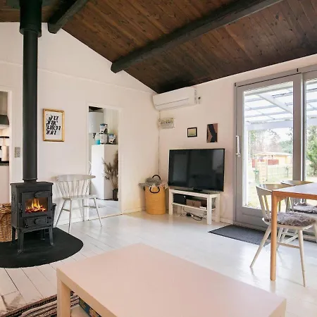 Two-bedroom Holiday In Rodby 2 *